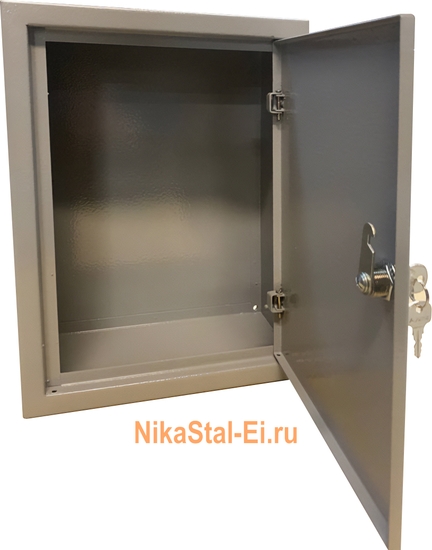 Металлический электрошкаф на замке Металлический электрошкаф на замке
