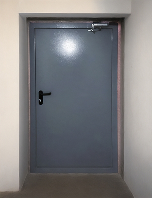 В подъезде МКД В подъезде МКД