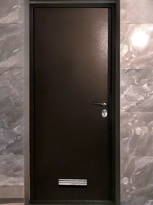 Дверь с вентиляцией Дверь с вентиляцией