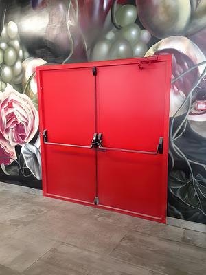 Красная дверь с двумя створками Красная дверь с двумя створками