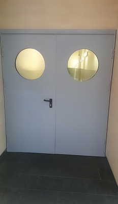 С двумя круглыми окнами С двумя круглыми окнами