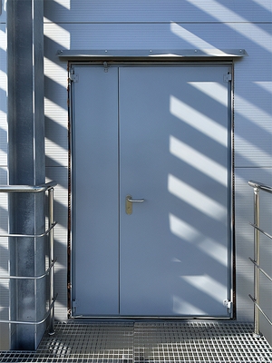 Огнестойкая серая дверь Огнестойкая серая дверь