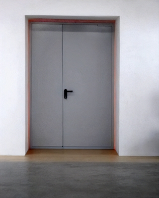 Серая полуторная дверь Серая полуторная дверь