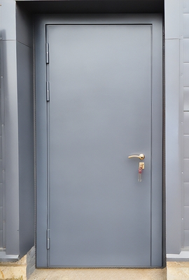 Серая техническая дверь Серая техническая дверь