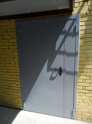 Серая огнестойкая дверь Серая огнестойкая дверь