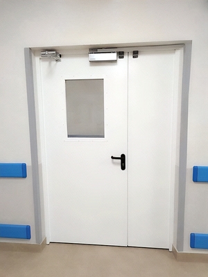 Дверь в мед.учреждении Дверь в мед.учреждении