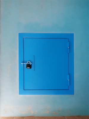 Стальной синий люк Стальной синий люк