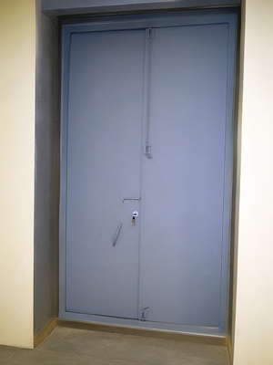 Обратная сторона двери Обратная сторона двери