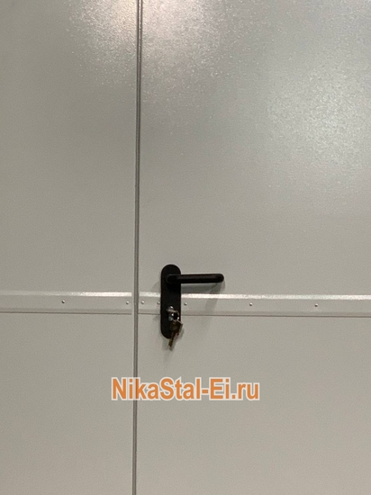 Ручка на воротах Ручка на воротах