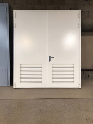 Ворота с вентрешетками